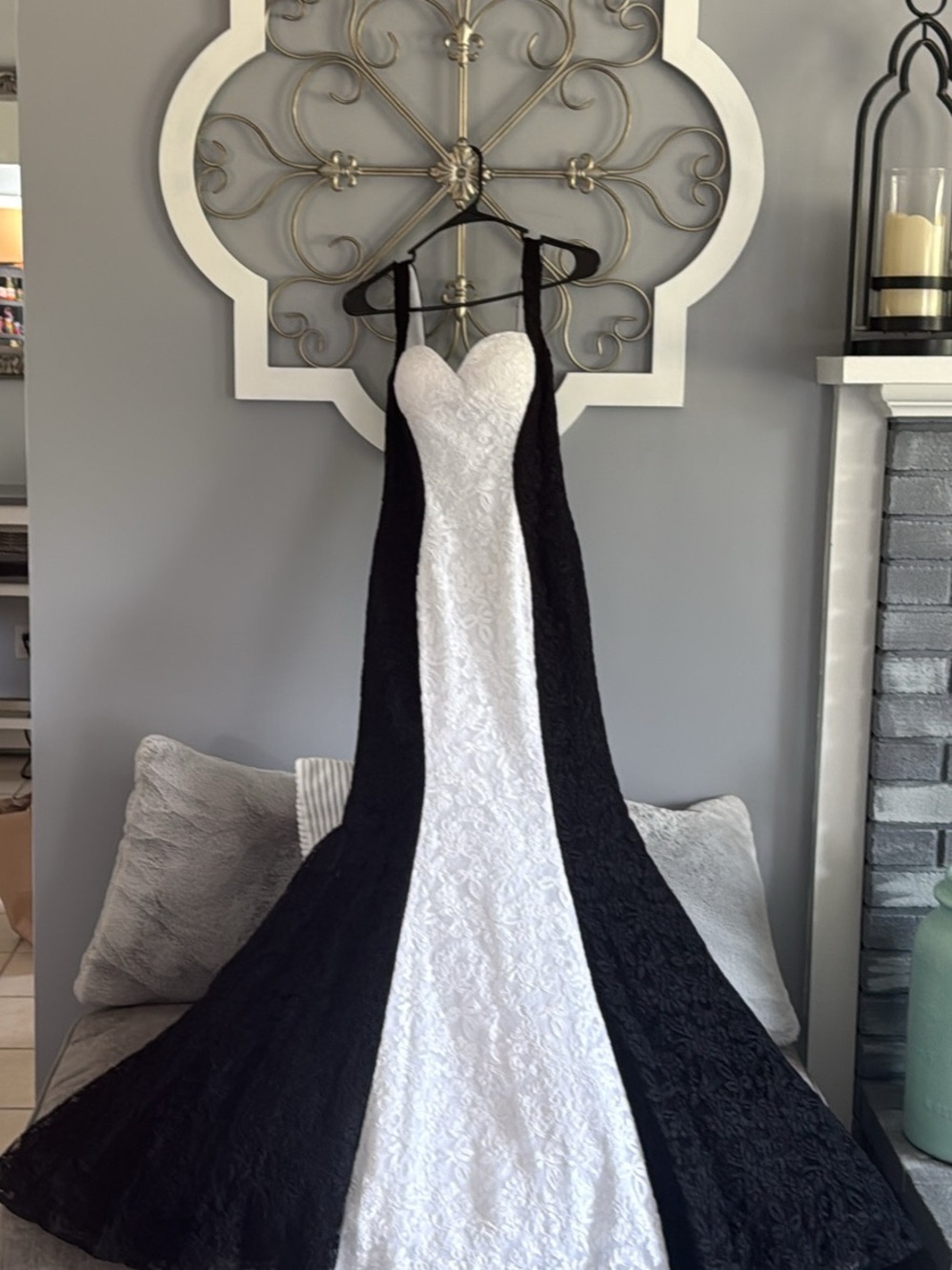 Black and White Lace Mermaid Wedding Dress - Strap Heartline Bodice